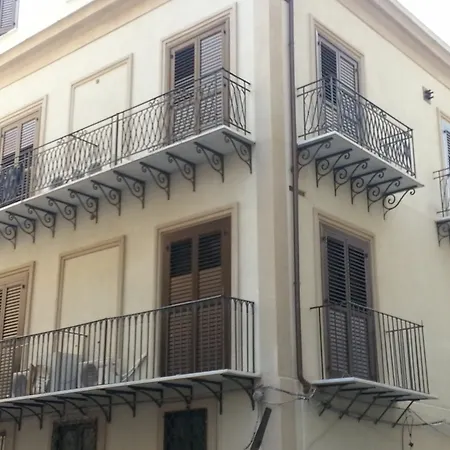 La Palazzina Di Cagliostro Appartamento *